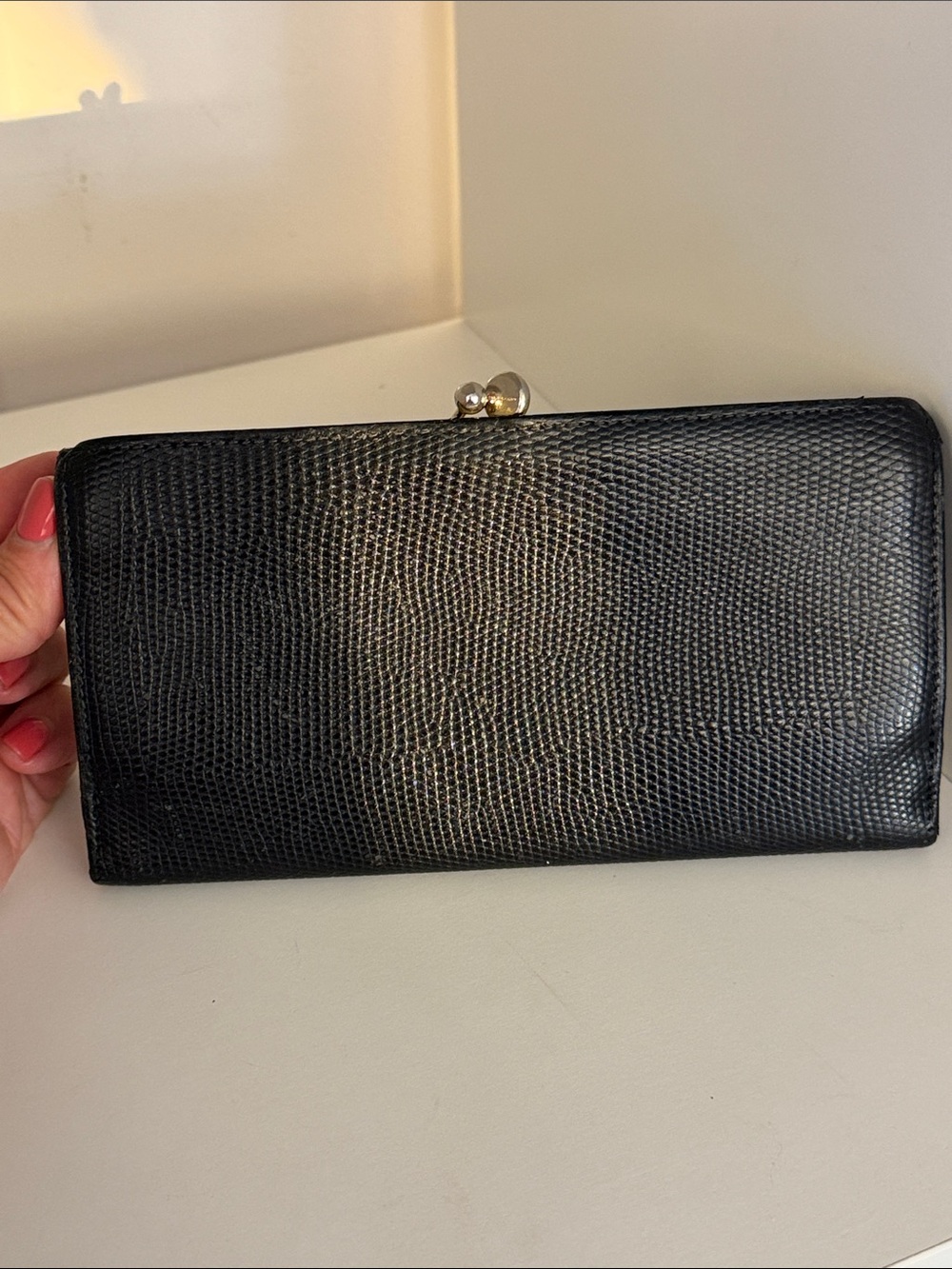 Vintage Salvatore Ferragamo Vara Bow Lizard-Embossed Continental Clutch - Picture 8 of 13